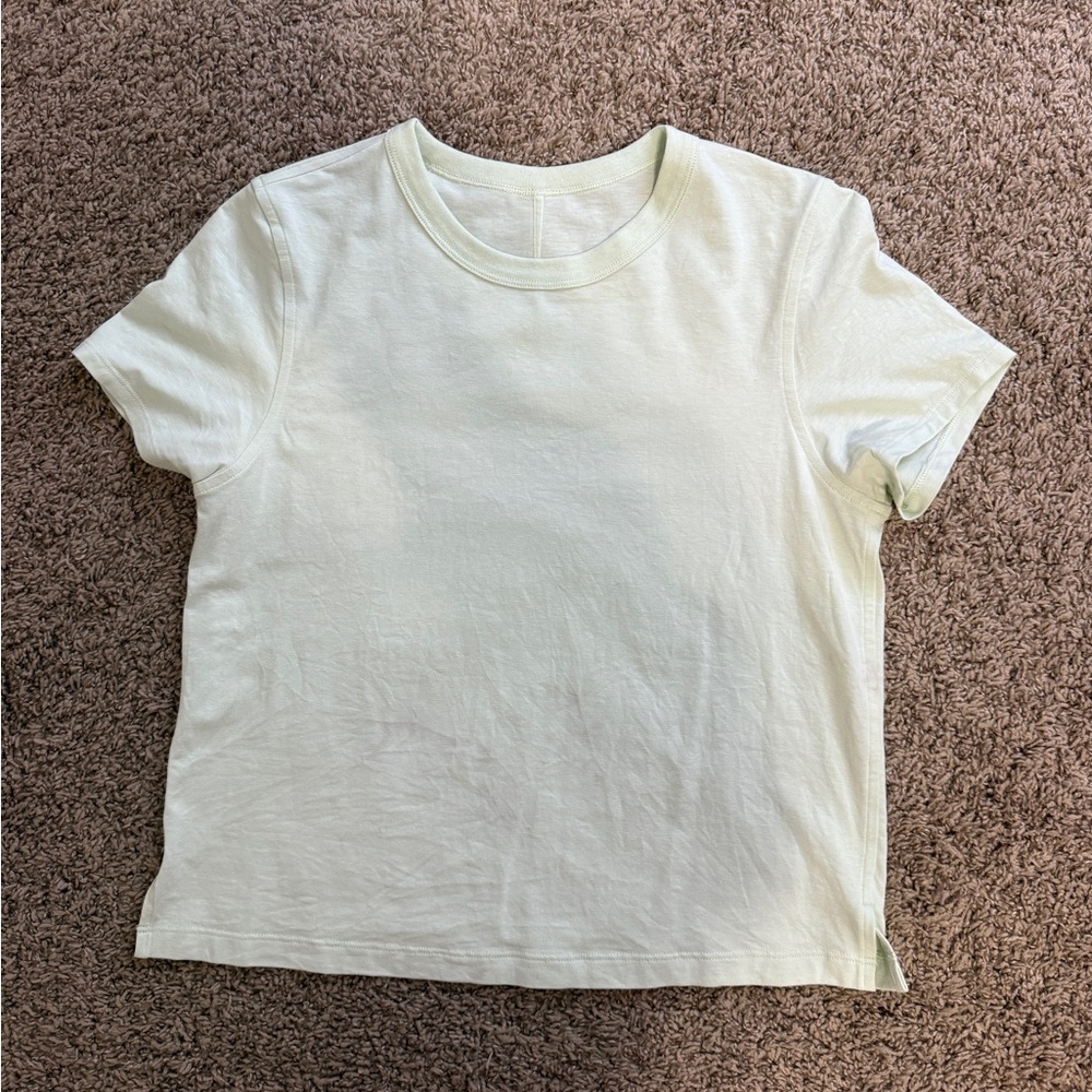 Lululemon tshirt